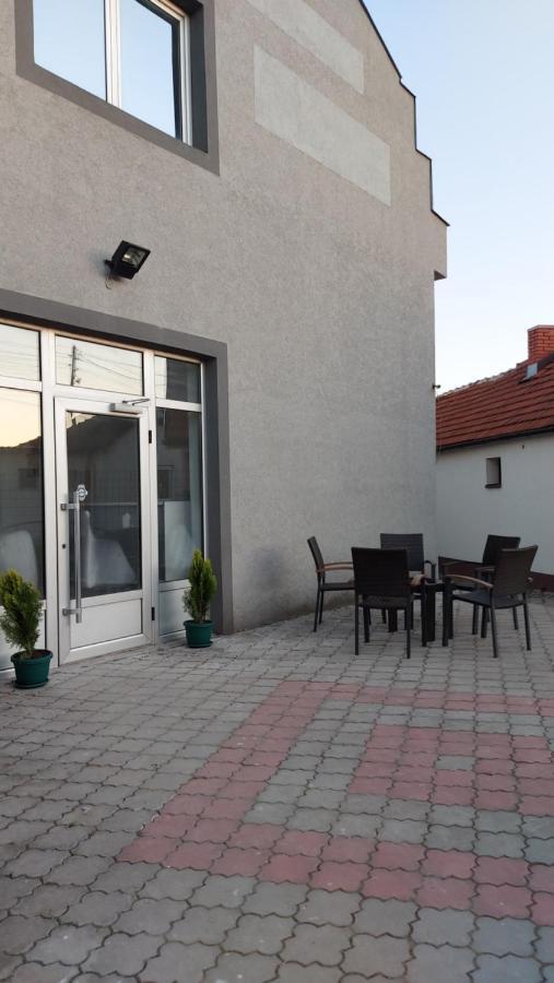Ferienwohnung Apartman Mladenovic Zaječar Exterior foto